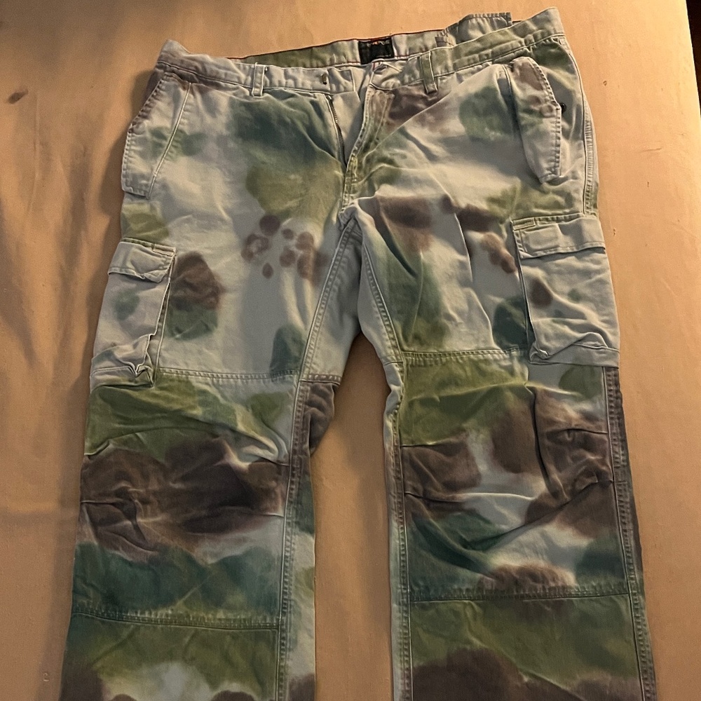 Energie Painted Camo Low-Rise Cargo Pants